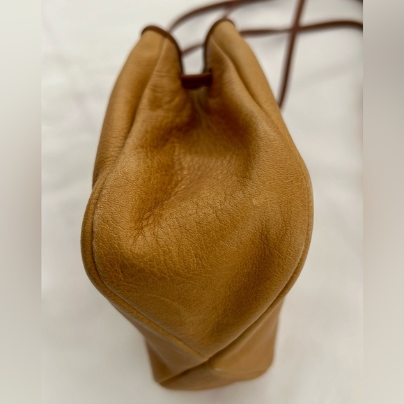 Adorable Small Crossbody Purse~Joann Page Leather - Picture 9 of 13